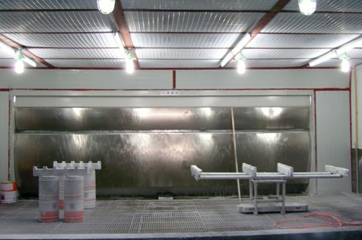 工业废气处理厂家畅谈设计水帘喷漆房的注意事项
